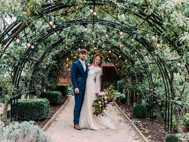 5 Gorgeous Garden Wedding Venues In Nottingham