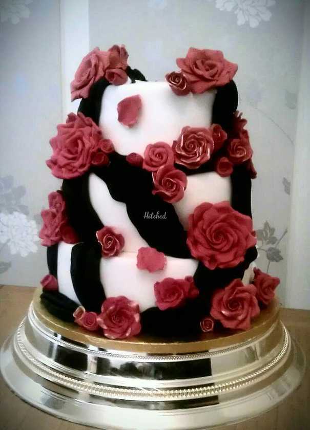 Black And Red Rose Cake From Jessicas Cake Creations Photo 16