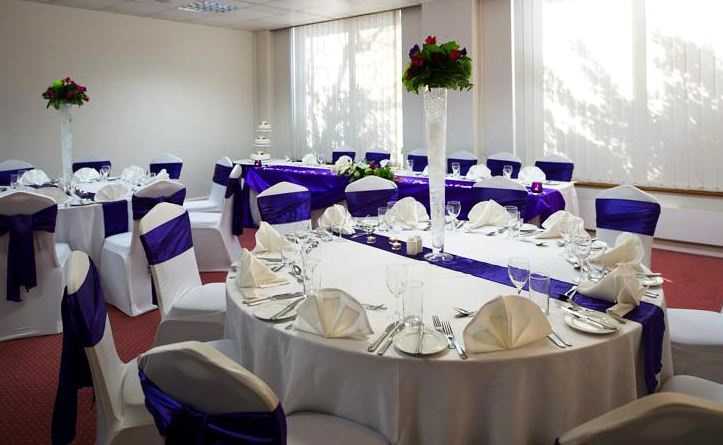 Elegant Wedding Reception From Croydon Park Hotel Photo 3