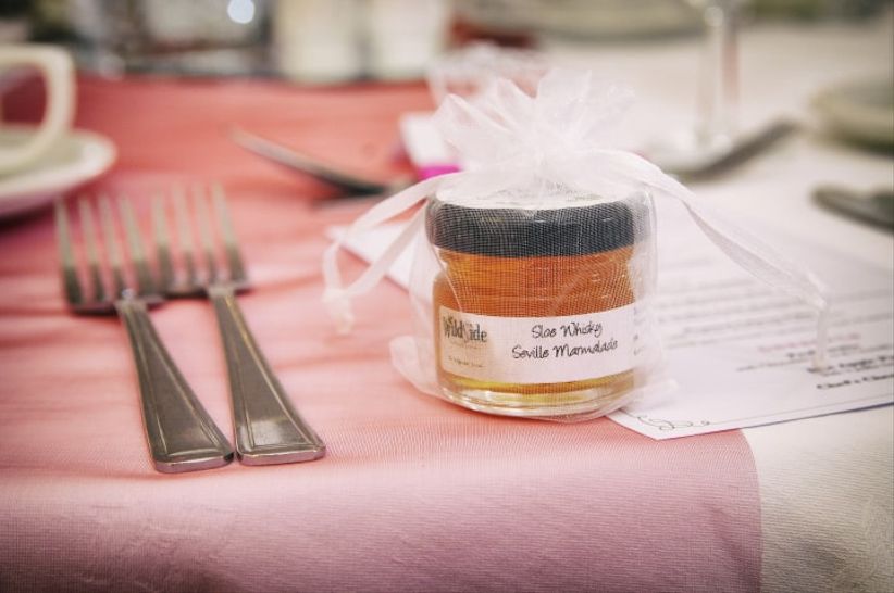 10 Stuffer Ideas For Your Wedding Favour Bags