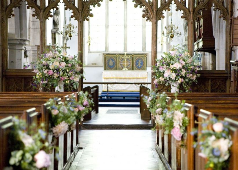 How to Choose Your Church Wedding Decorations