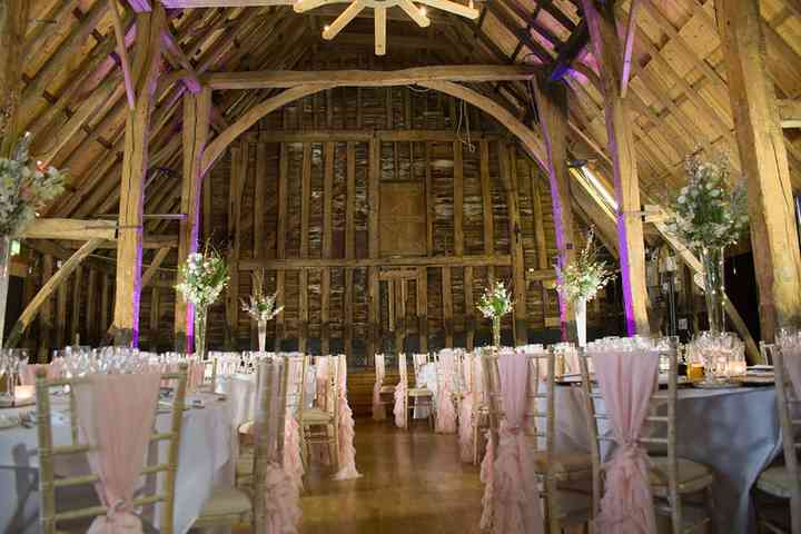 9 Drop Dead Gorgeous Wedding Barns In Essex